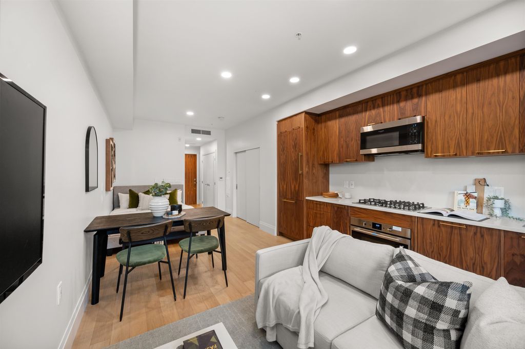 listing image 1107954171942453180