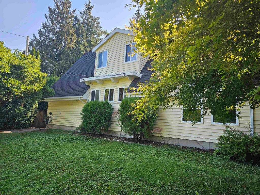 Photo of 19850 48 Avenue, Langley, BC V3A 3L1 (MLS # R3172447)