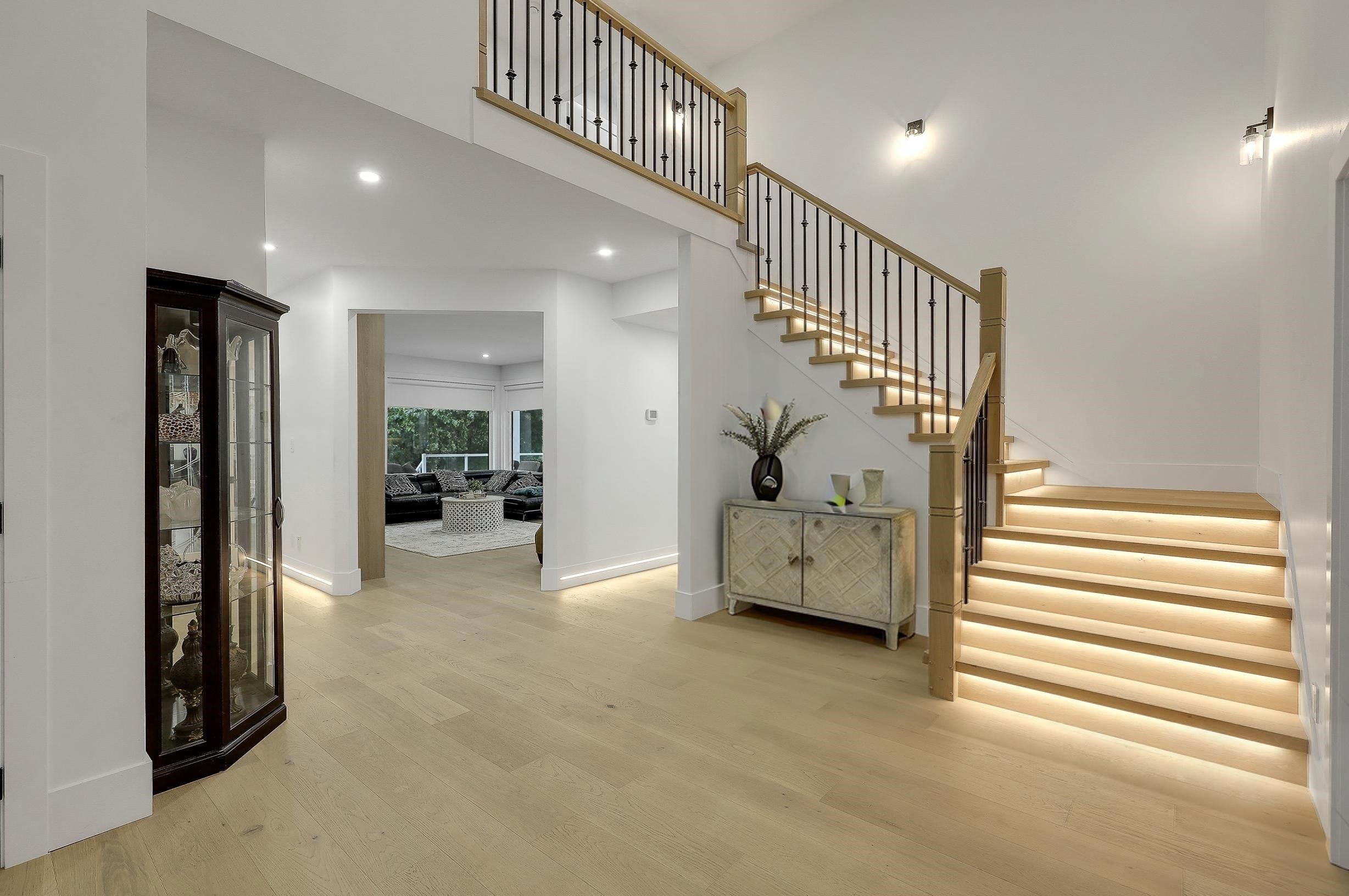 18040 20 Avenue