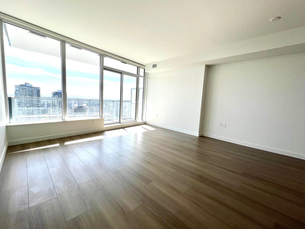 listing image 1107620521773666759