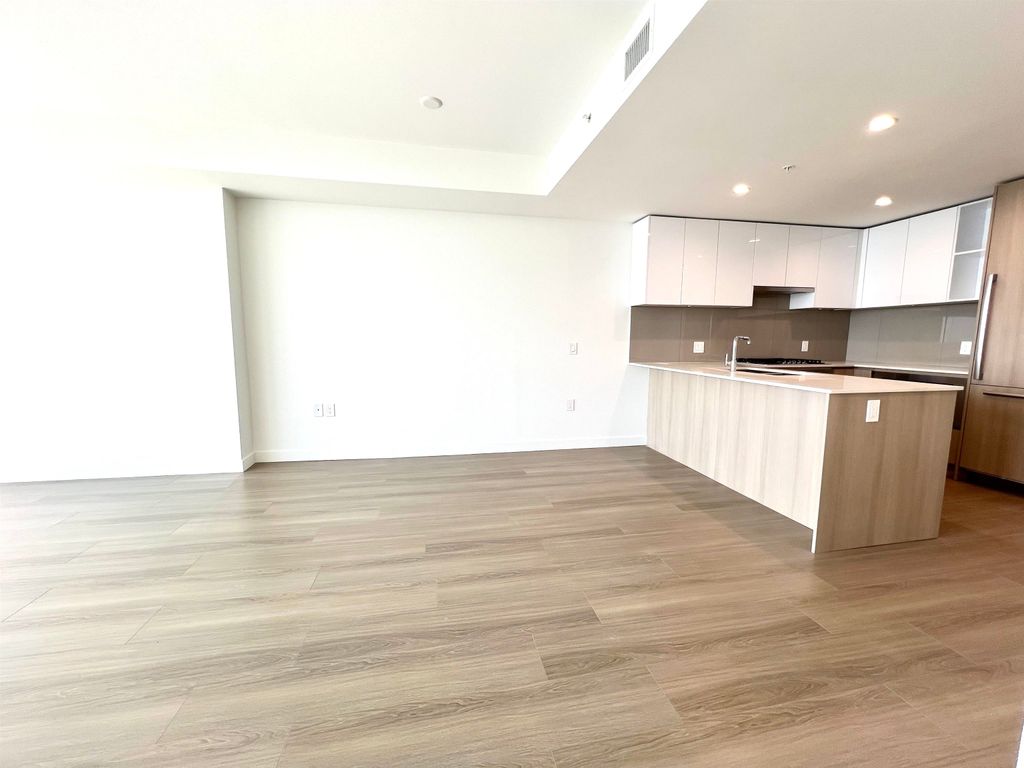 listing image 1107595123127235336