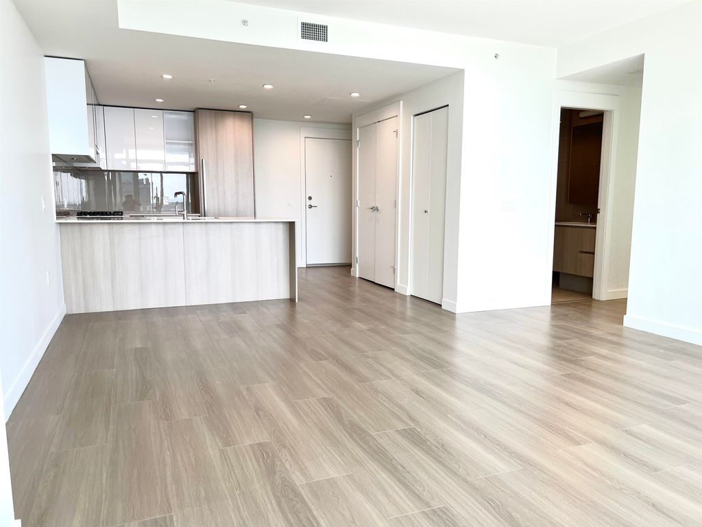 listing image 1100457455376559638