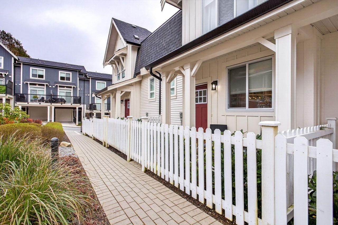 24951 112 Avenue 115