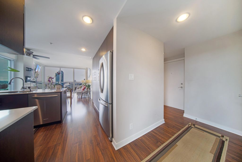 listing image 1104801535145168524