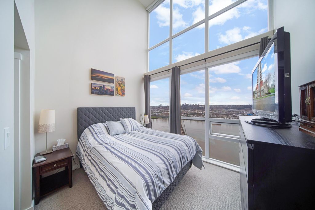 listing image 1104113711625889532
