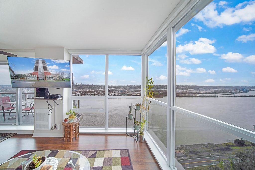 listing image 1103681220223748815