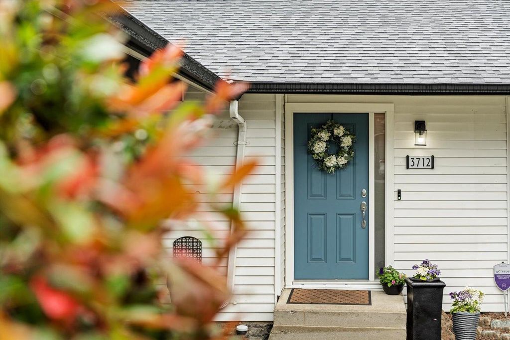 Photo of 3712 Old Clayburn Road, Abbotsford, BC V3G 1H6 (MLS # R3110191)