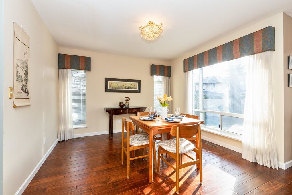 listing image 1106550521920937161