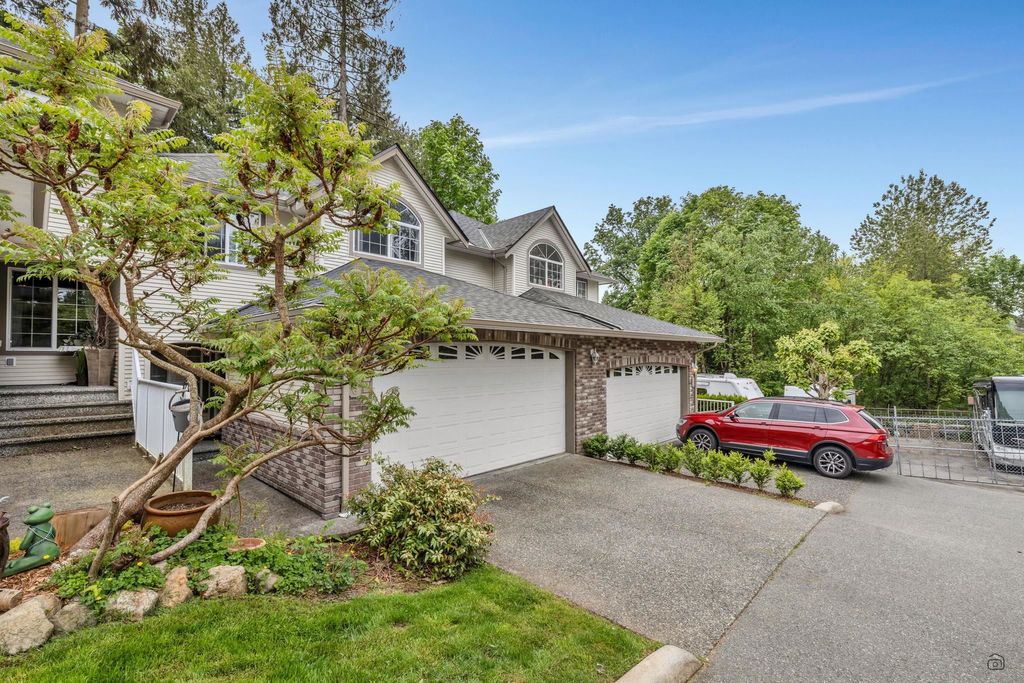 Photo of 32777 Chilcotin Drive #76, Abbotsford, BC V2T 5W4 (MLS # R3112243)