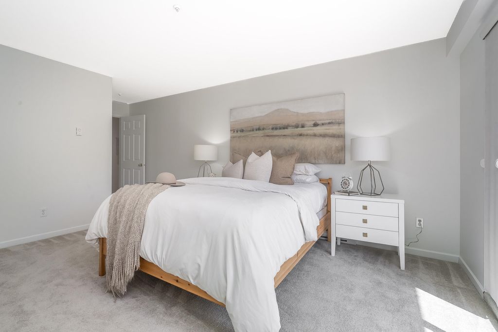 listing image 1108492206756532201