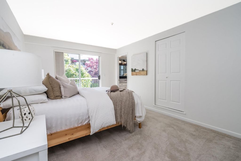 listing image 1104385116814319581
