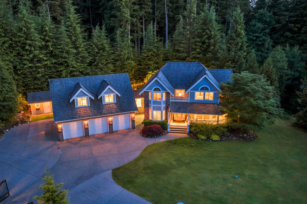 Photo of 12595 266 Street, Maple Ridge, BC V2W 1C9 (MLS # R3132342)