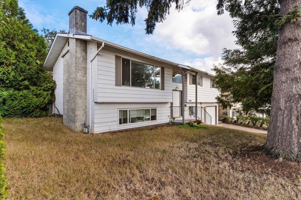 Photo of 34805 Mccabe Place, Abbotsford, BC V3G 1H1 (MLS # R3171434)