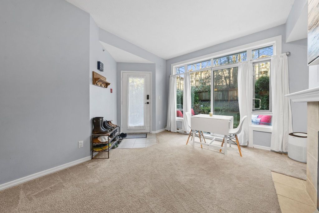 listing image 1107134902343039358