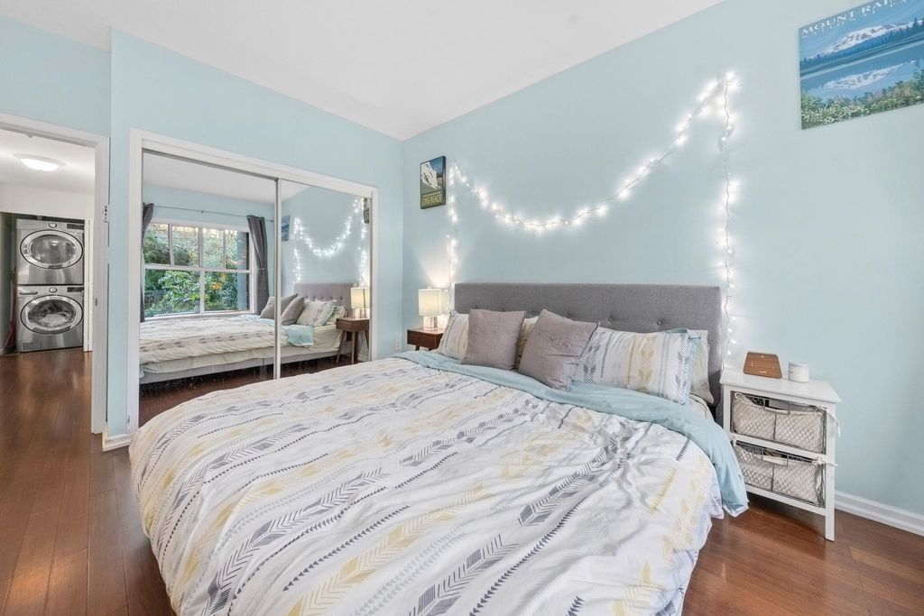 listing image 1106023587504268235