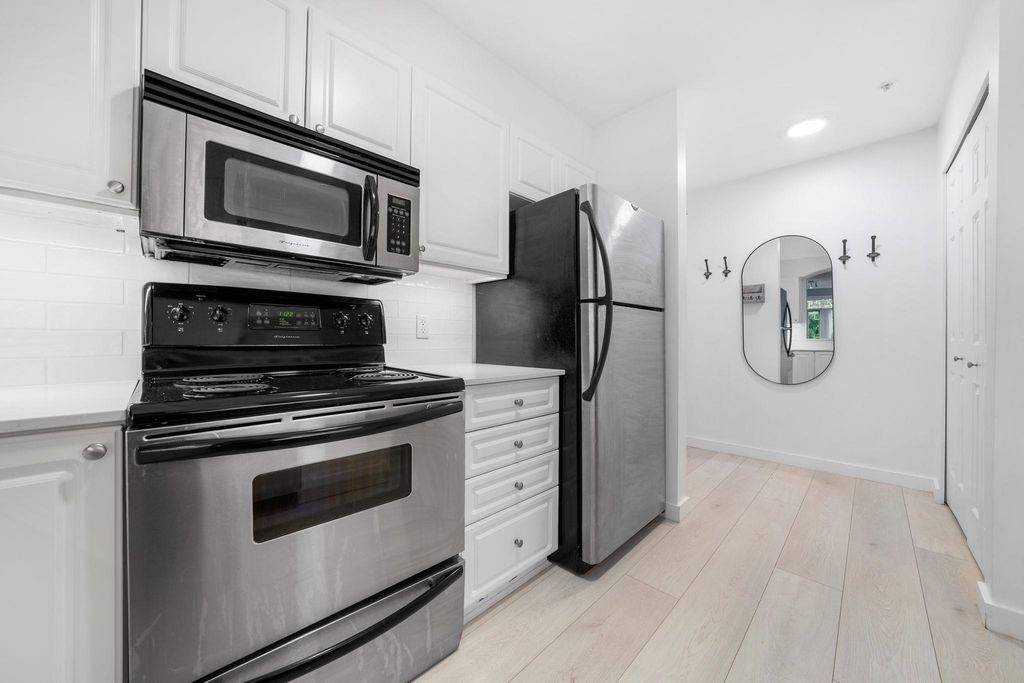 listing image 1102493076774527051