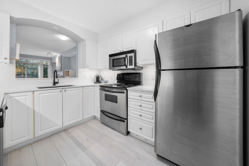 listing image 1106314700170436608