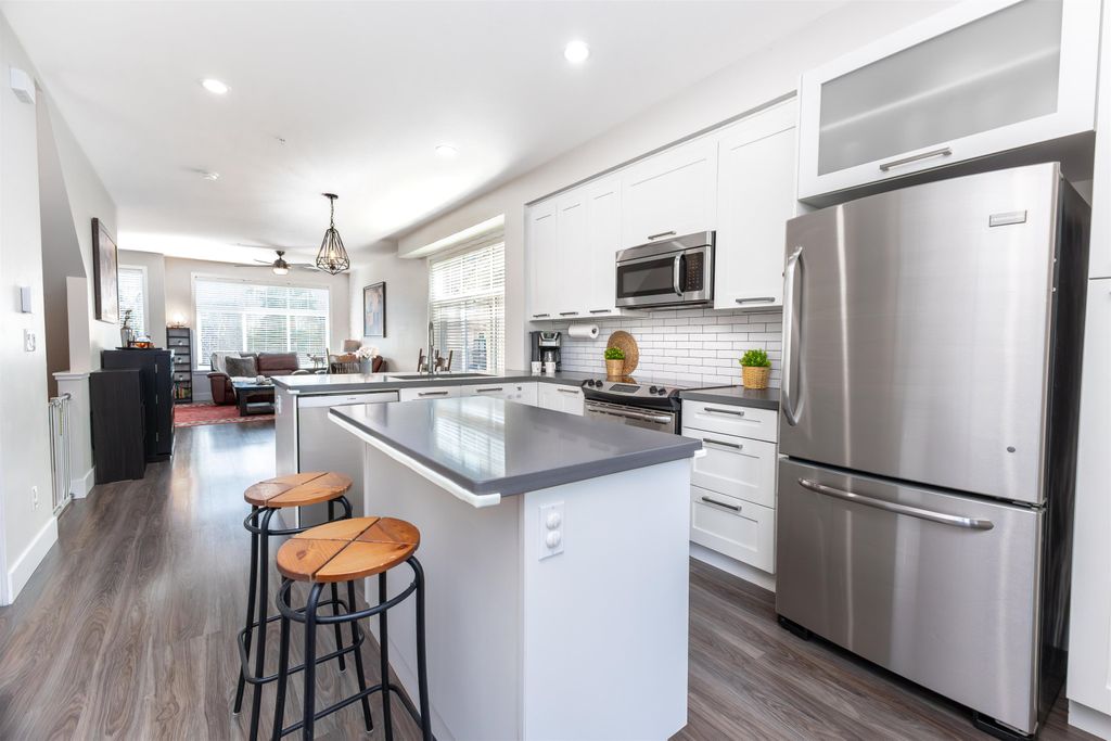 Photo of 20966 77a Avenue #6, Langley, BC V2Y 0K9 (MLS # R3112531)