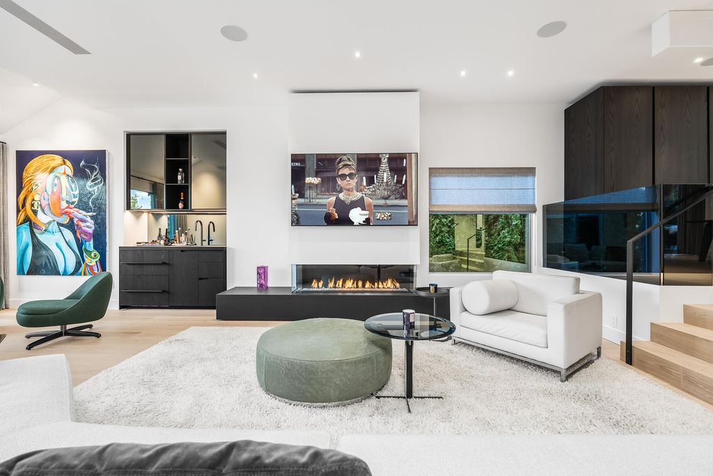listing image 1105212906437346439