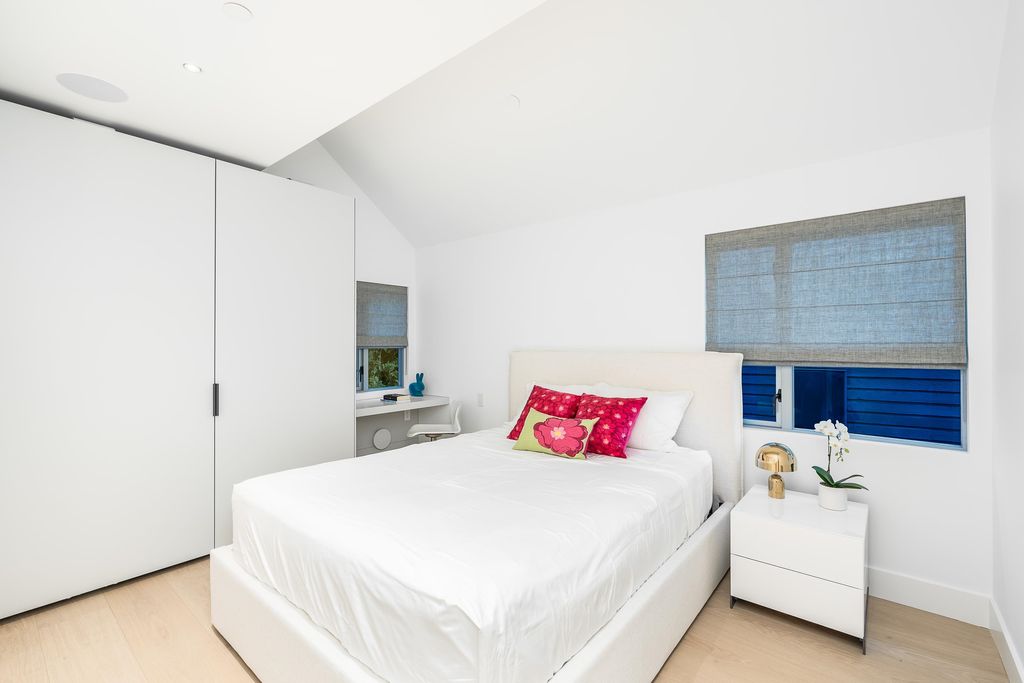 listing image 1108624889555592063