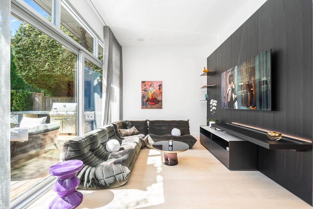 listing image 1101438493687215935