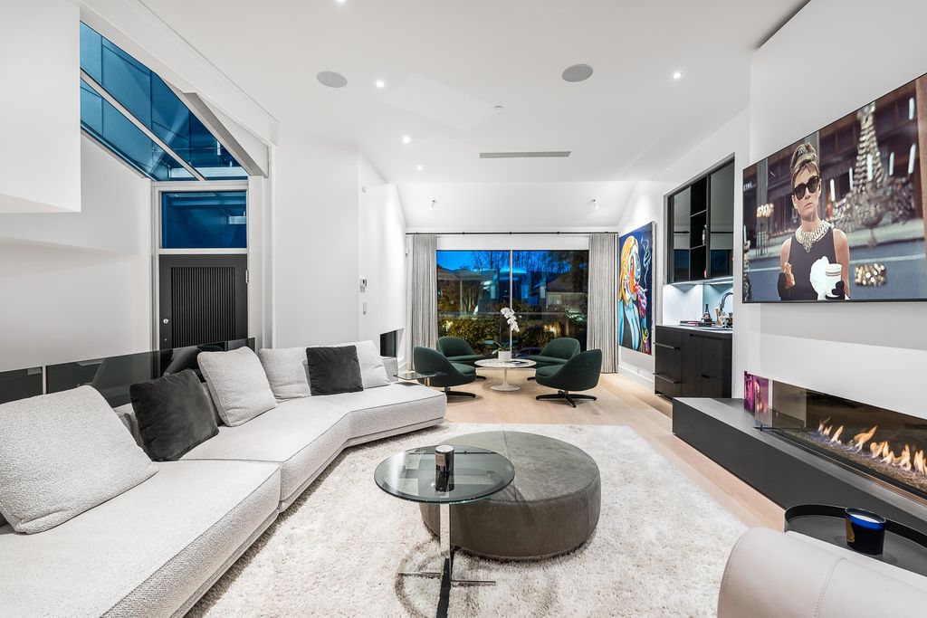 listing image 1103481737358808806