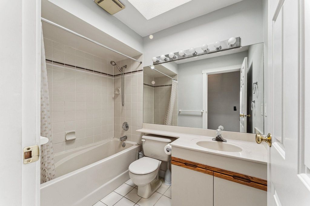 listing image 1106494400764805948