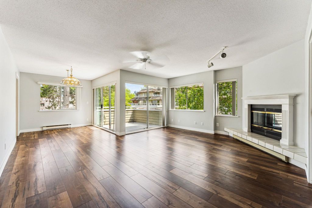 listing image 1100179015282056679