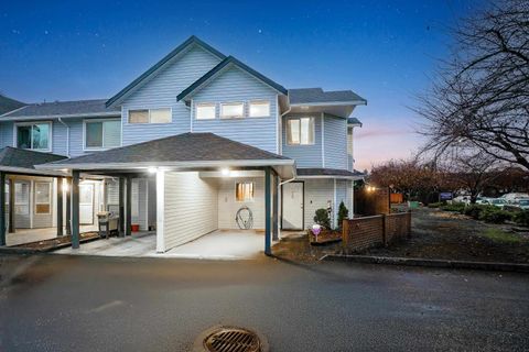 20630 118 Avenue 24 Maple Ridge BC V2X 0S1