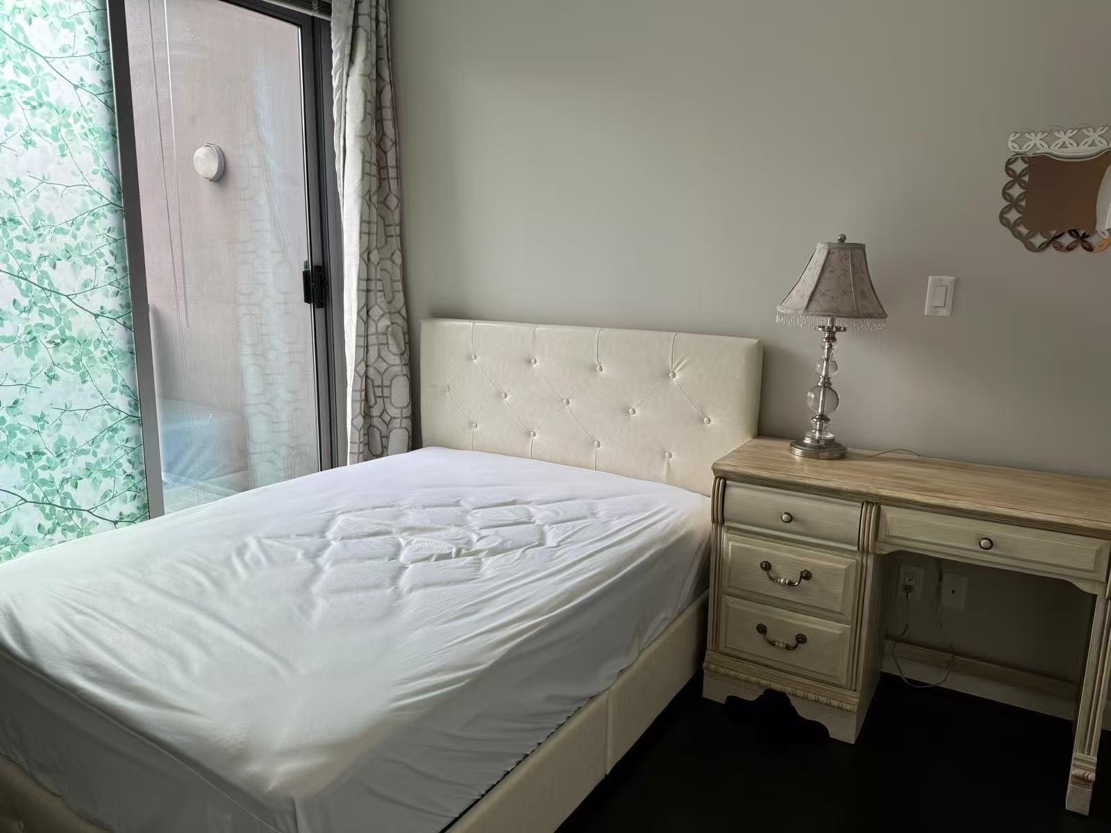 6733 Buswell Street 3