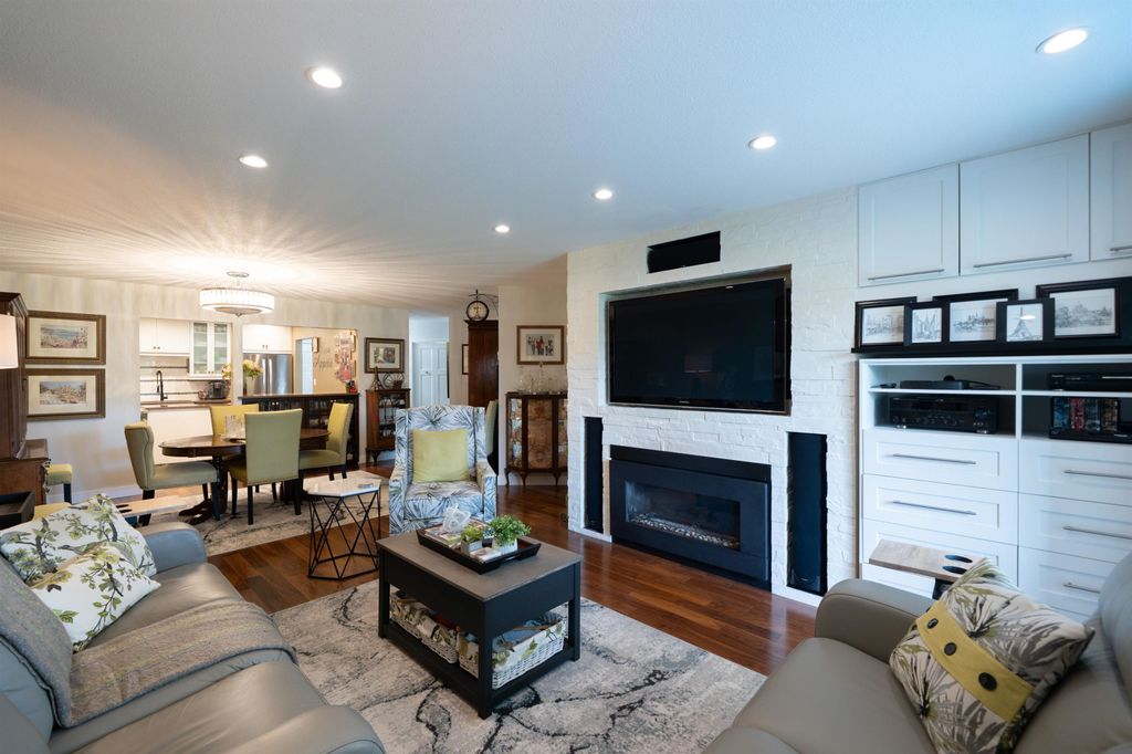 Photo of 11601 227 Street #113, Maple Ridge, BC V2X 0J7 (MLS # R3109456)