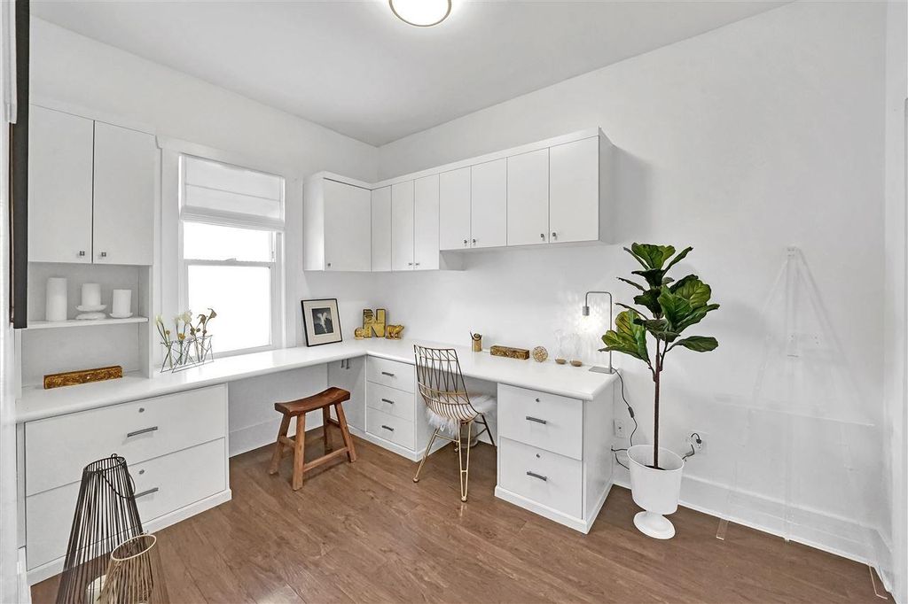 listing image 1100135950148984254