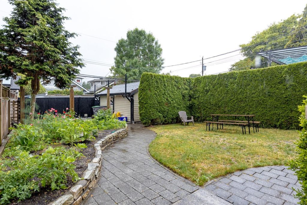 listing image 1109383908947427351