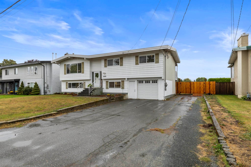 Photo of 6486 Fern Street, Chilliwack, BC V2R 1T6 (MLS # R3171226)