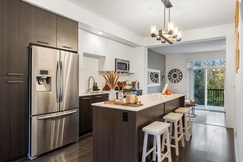 2428 Nile Gate 94 Port Coquitlam BC V3B 0H6