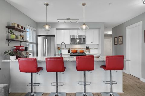 4815 55b Street 210 Delta BC V4K 3V7