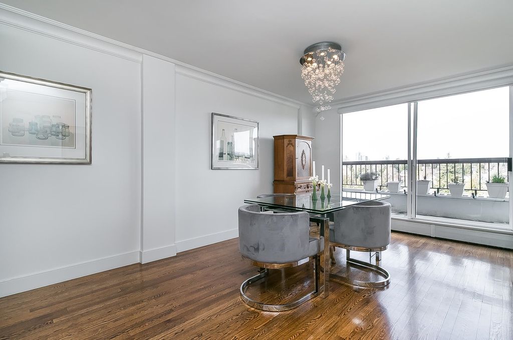 listing image 1105936023955241667