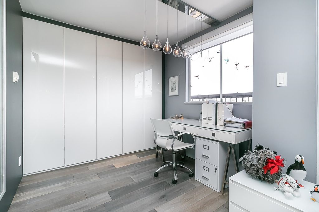 listing image 1101765083804410272