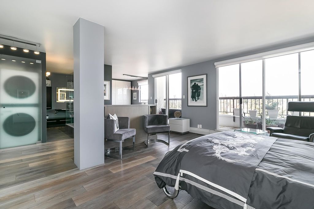 listing image 1101296726159469051