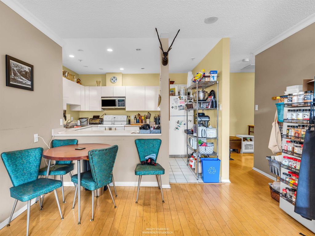 listing image 1106495941128120979