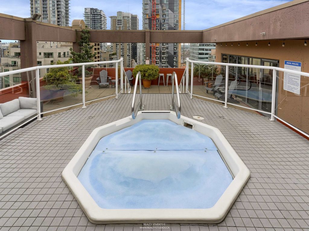 listing image 1103670901002111761