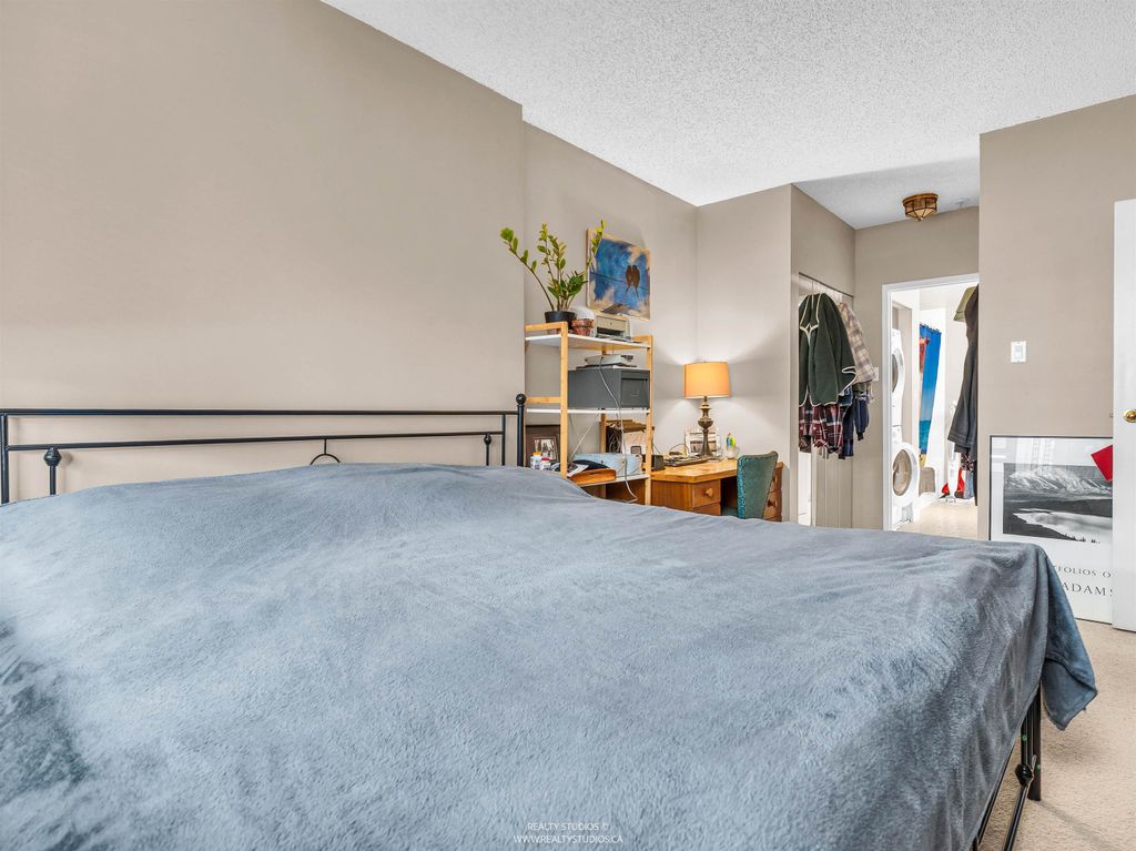 listing image 1105016572100150375