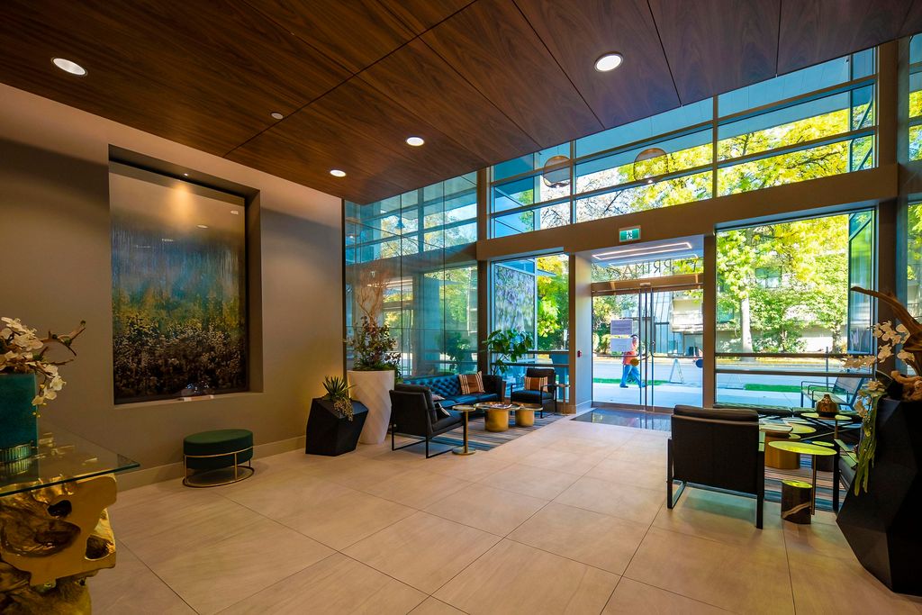 listing image 1106085666800041609