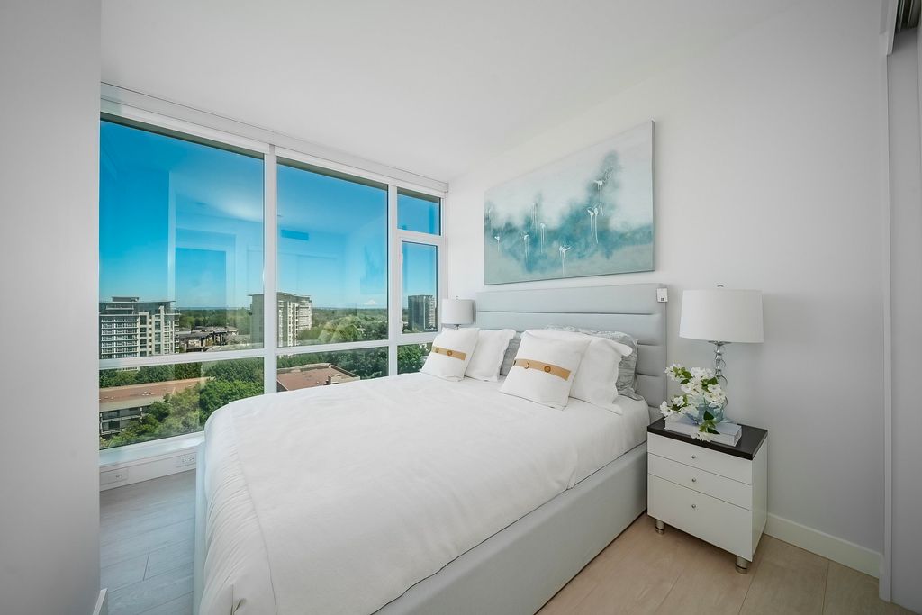 listing image 1108717225017333946