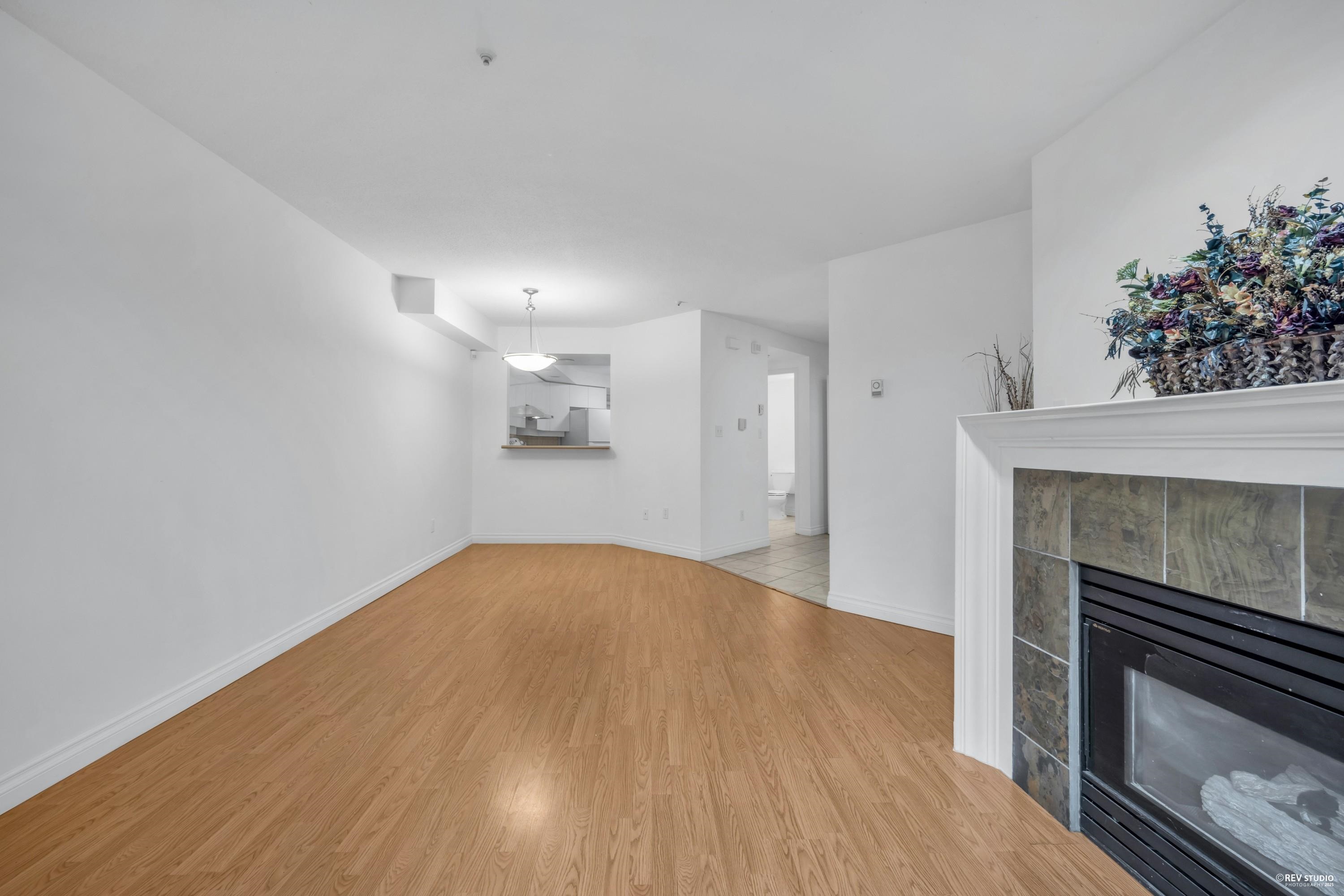 3081 Glen Drive 104E