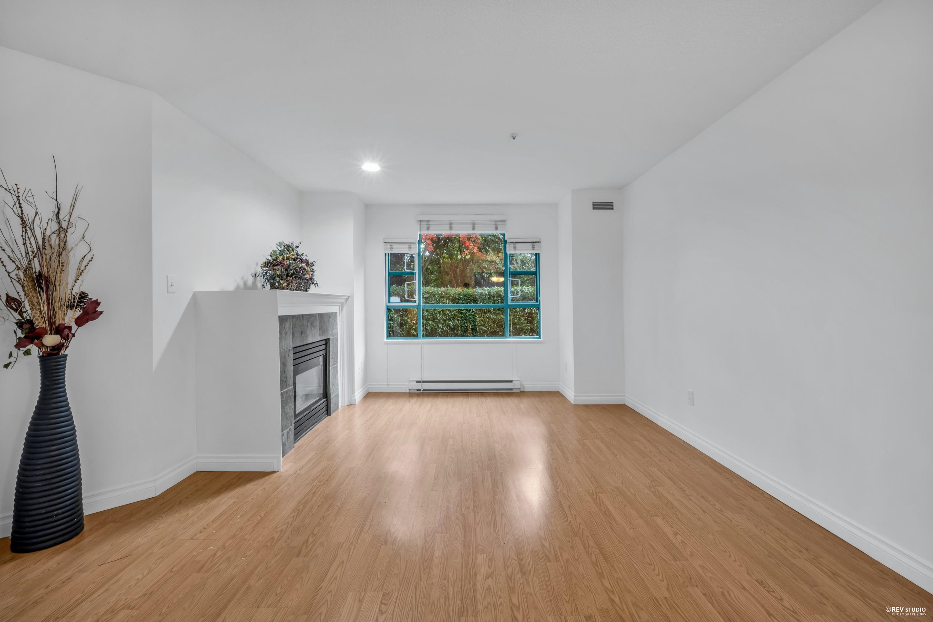 3081 Glen Drive 104E