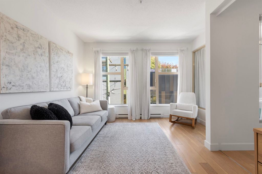 listing image 1102744424157516497