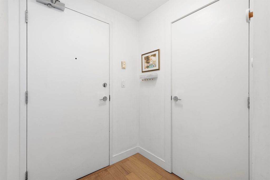 listing image 1107303517018726990