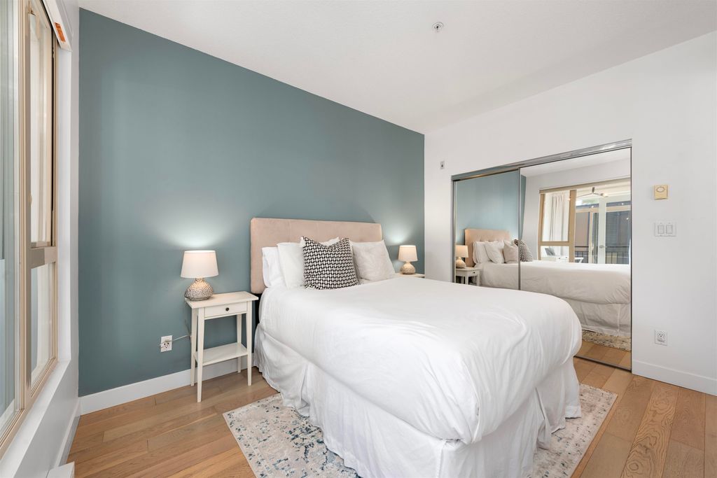 listing image 1103346360048320318