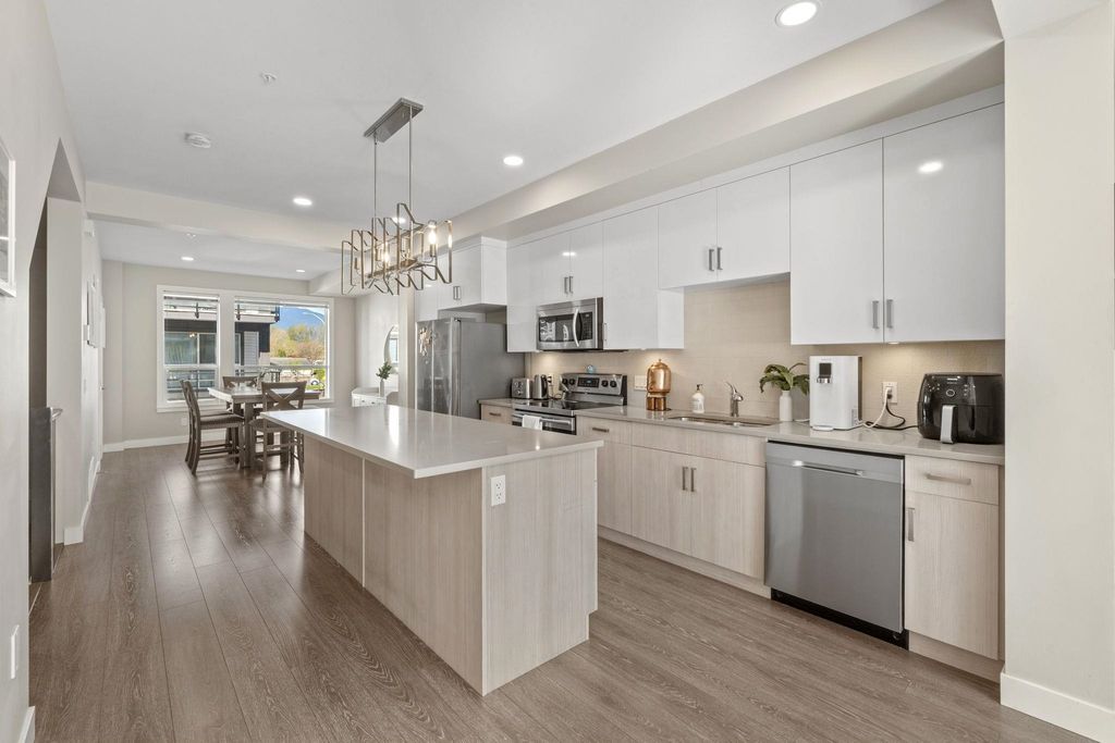 Photo of 8413 Midtown Way #75, Chilliwack, BC V2P 0G7 (MLS # R3113525)